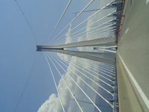 Le pont du Péloponèse.