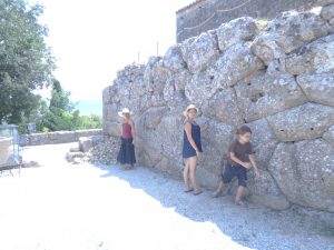 Μεσοποταμος : Calixte tente de fuir la photo du Νεκρομαντειο της Αφνρας